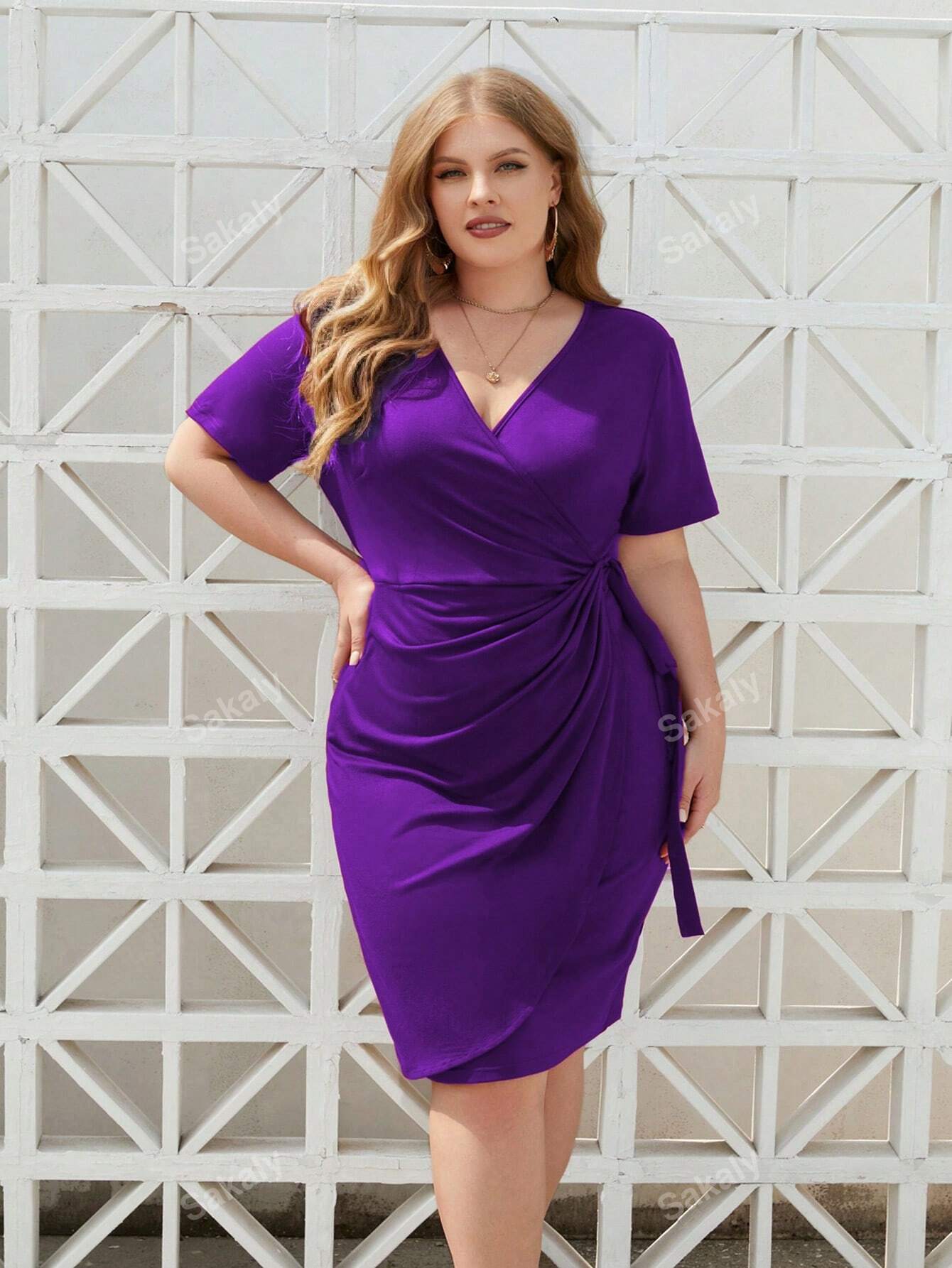 Plus Ladies' Cross V-Neck Short Sleeve Stretchy Slim Fit Pencil Dress For Work, Commute, And Parties
