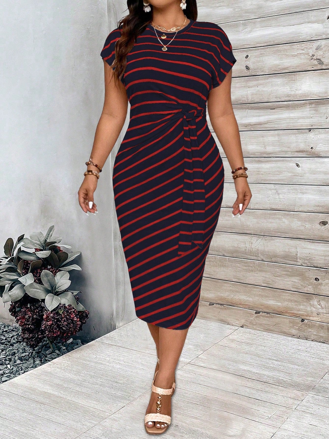 Plus Size Women's Striped Round Neck Batwing Sleeve Casual Dress With Waist Tie, Summer