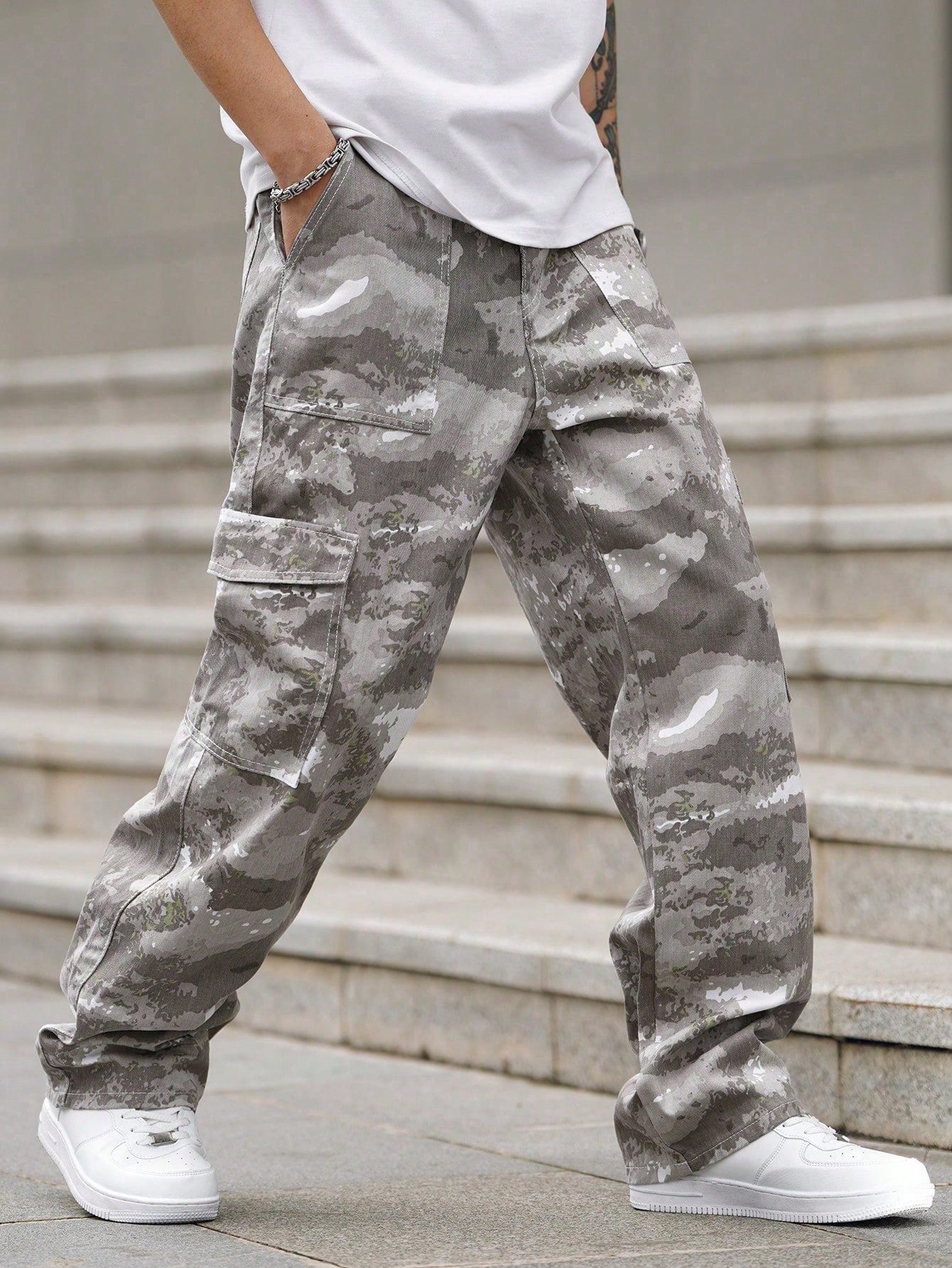 Manfinity Hypemode Plus Size Multi-Pocket All-Over Print Casual Denim Jeans