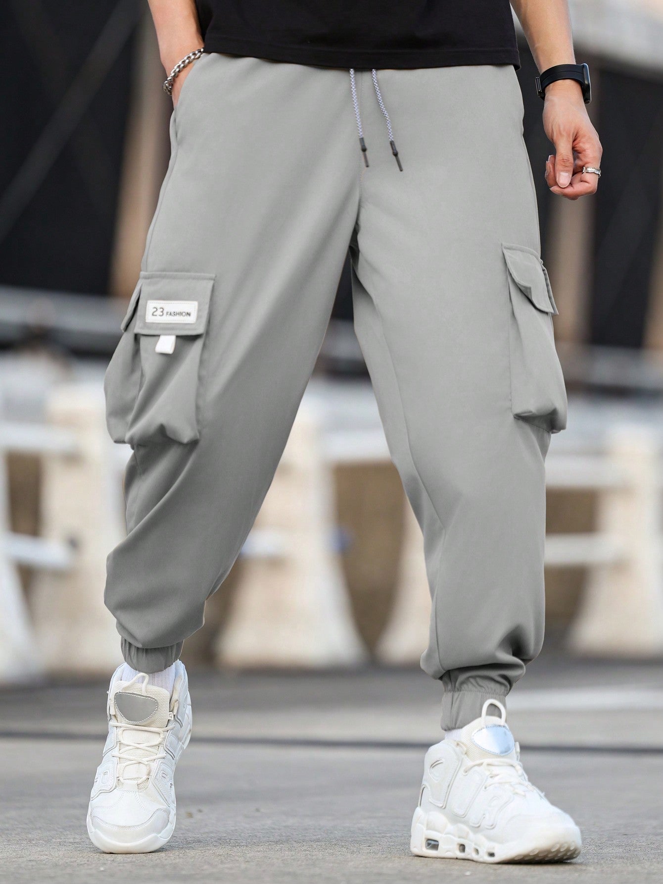 Manfinity Homme Loose Fit Men Plus Size Cargo Pants With Letter Patches, Flap Pockets, Side Drawstring Waist