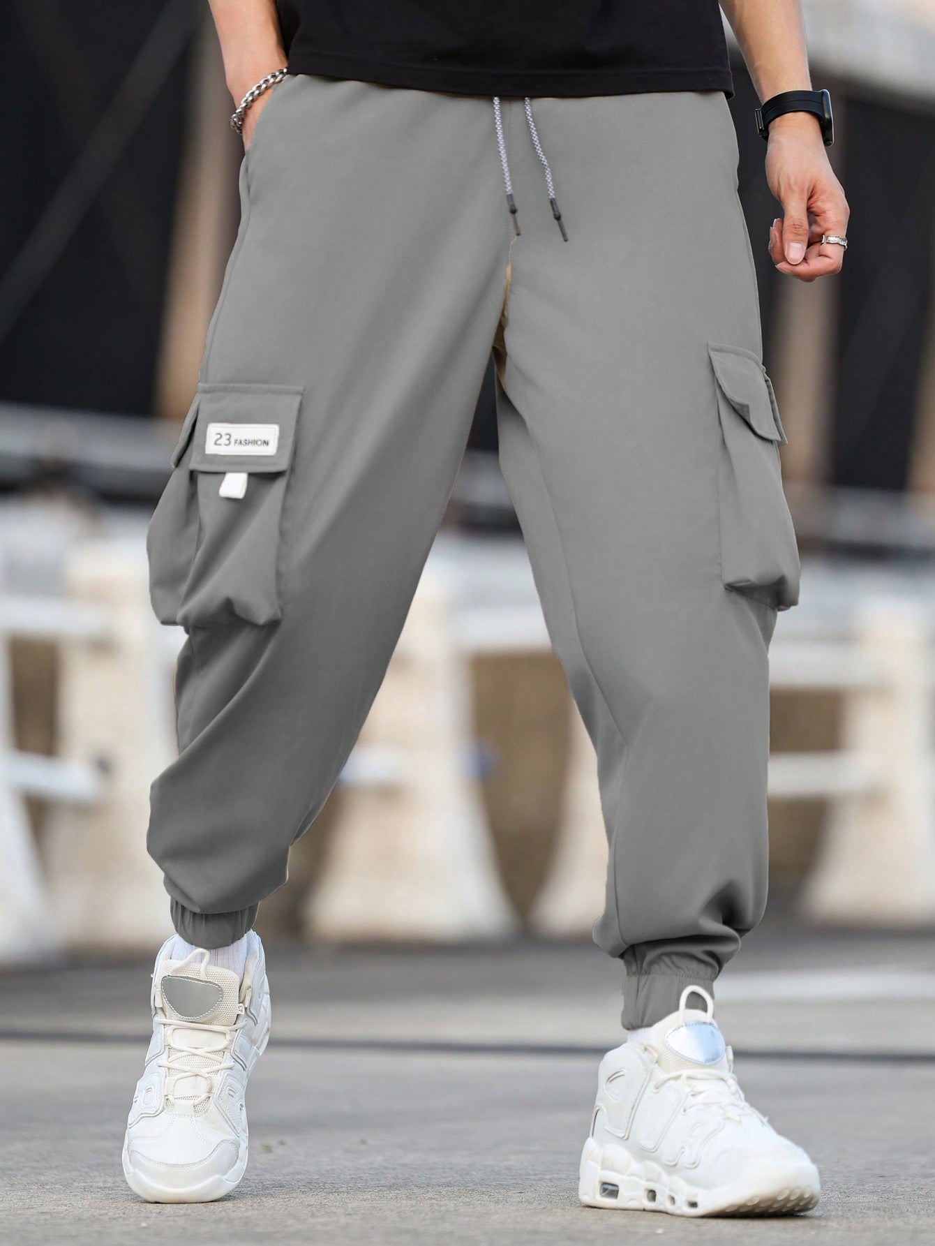 Manfinity Homme Loose Fit Men Plus Size Cargo Pants With Letter Patches, Flap Pockets, Side Drawstring Waist