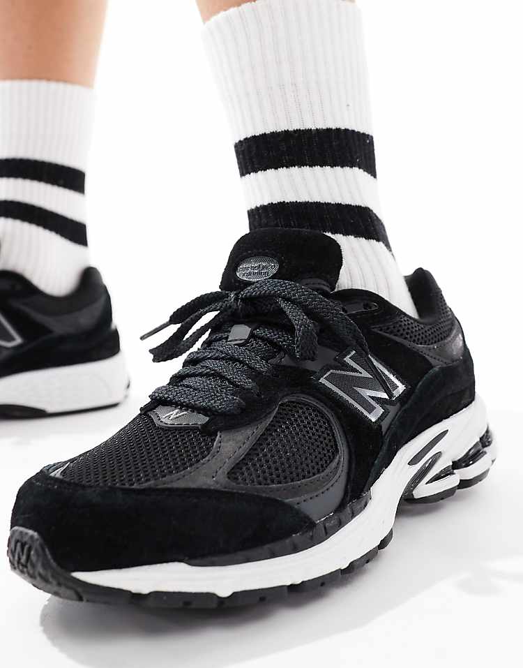 New Balance 2002 sneakers in green multi