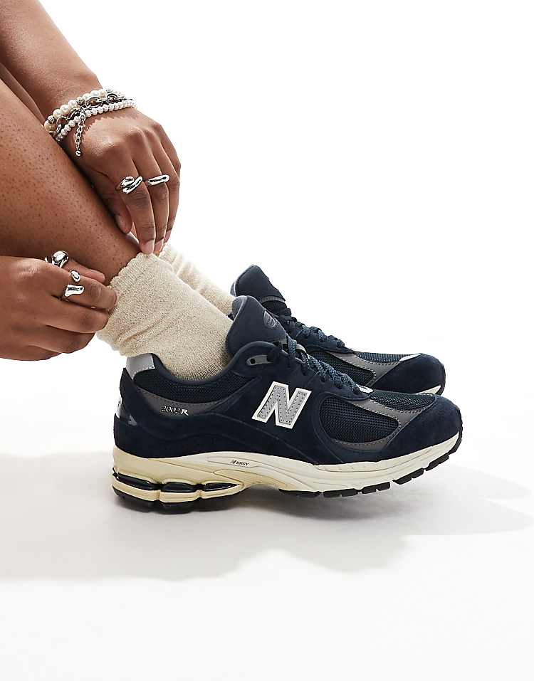 New Balance 2002 sneakers in green multi