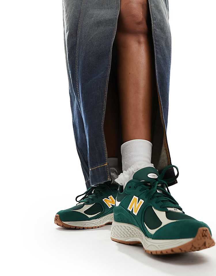 New Balance 2002 sneakers in green multi