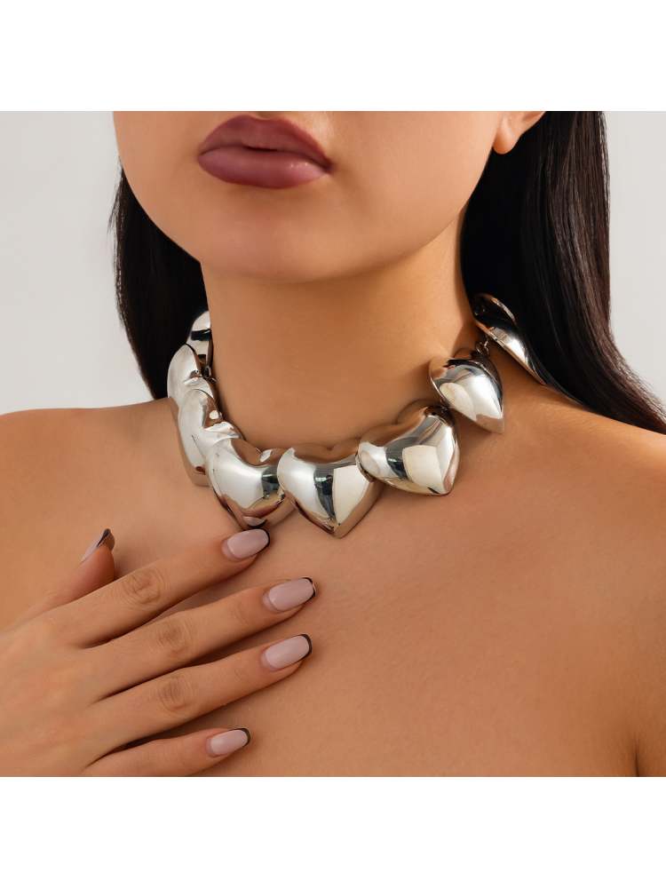 Luxurious Heart Metallic Necklaces
