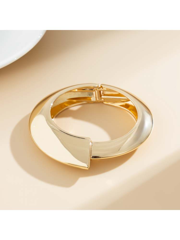 Luxurious Irregular Faux Pearl Metallic Bracelet