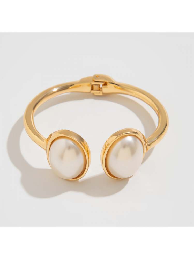 Luxurious Irregular Faux Pearl Metallic Bracelet