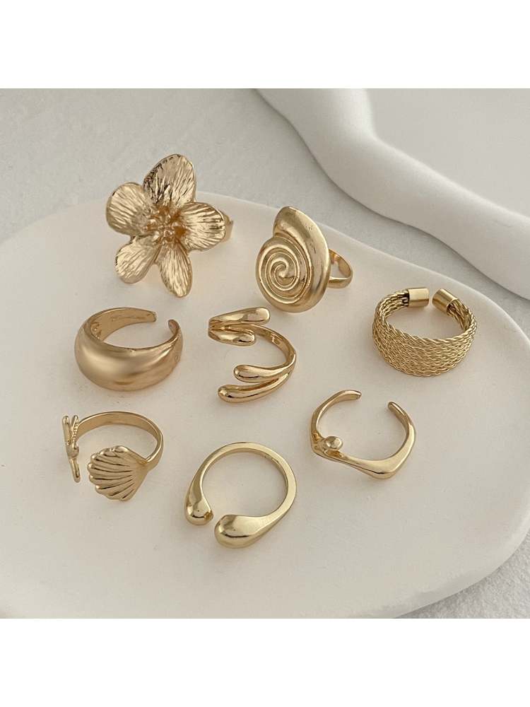 Exquisite Irregular Pattern Rings