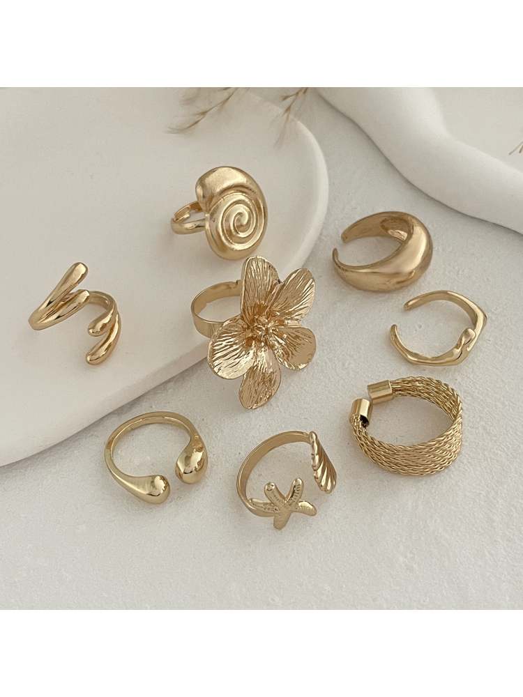 Exquisite Irregular Pattern Rings